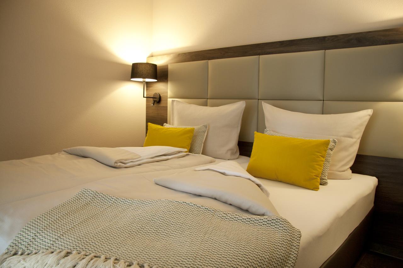 Hotel Am Moosrain Garni 艾汀 外观 照片