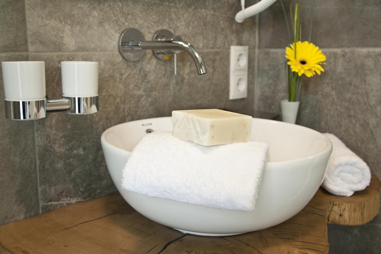 Hotel Am Moosrain Garni 艾汀 外观 照片
