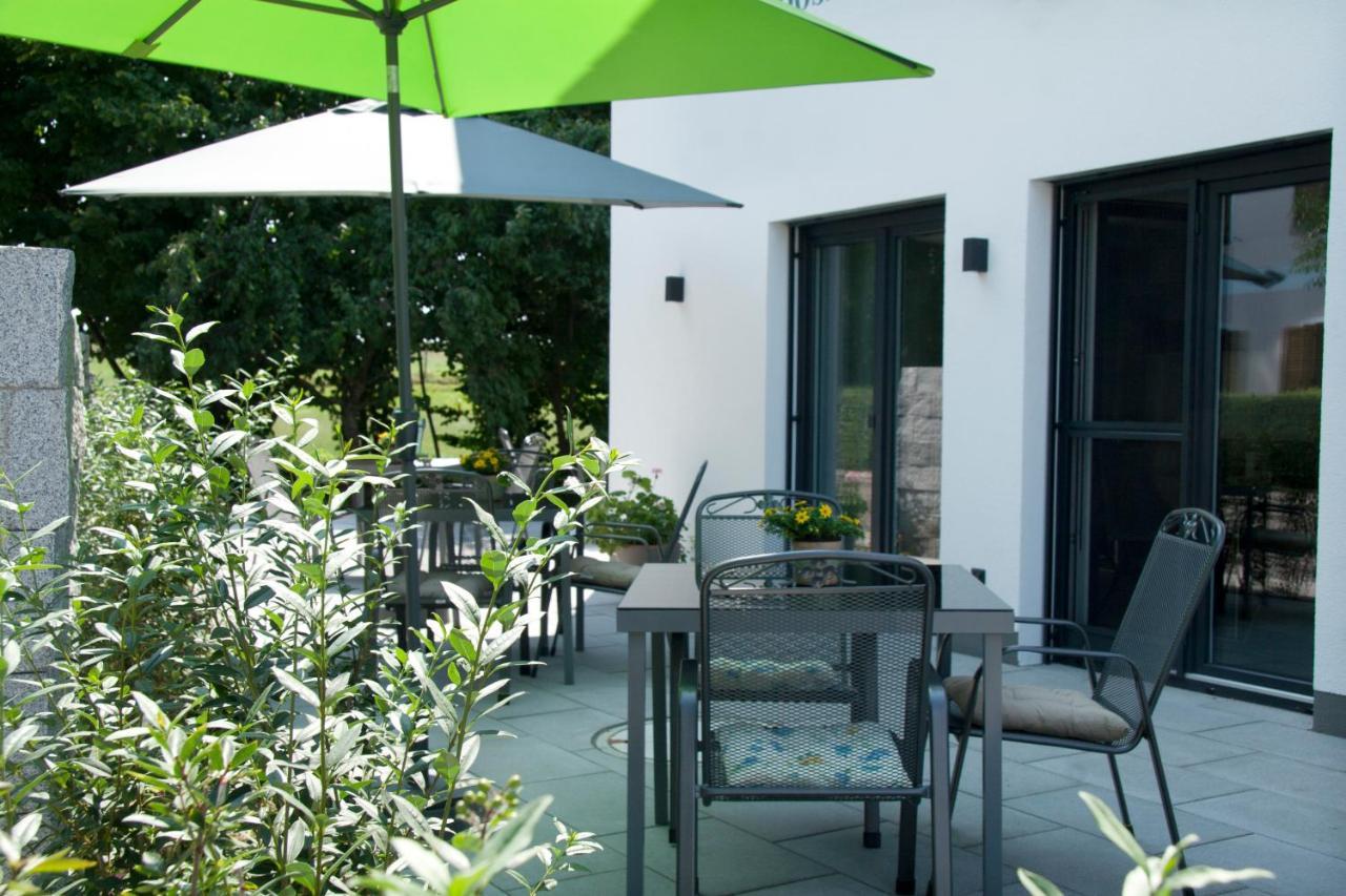 Hotel Am Moosrain Garni 艾汀 外观 照片