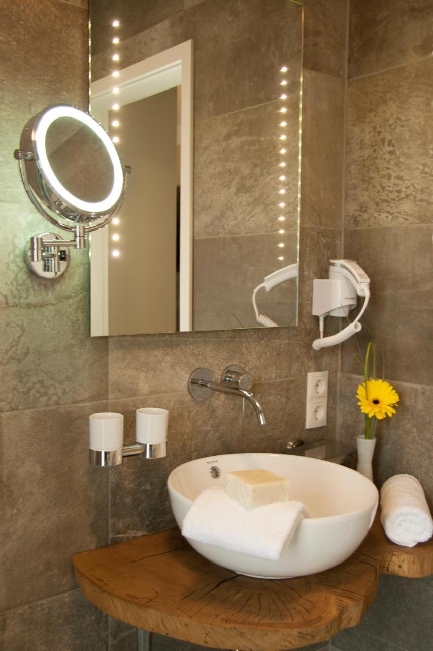 Hotel Am Moosrain Garni 艾汀 外观 照片